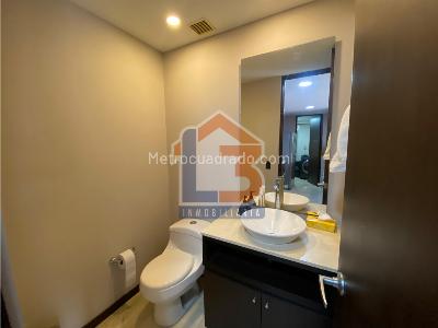 Apartamento de 2 alcobas en venta en El Poblado, Medellín, 90 m² · foto 19 de 20