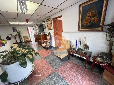 Casa de 5 alcobas en venta en Avenida 30 De Agosto, Pereira, 1360 m² · foto 2 de 20
