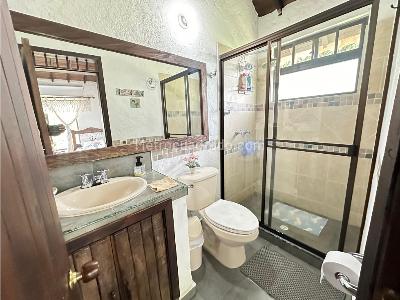 Casa de 3 alcobas en venta en Km 2 Via Armenia El Caimo, Armenia, 225 m² · foto 18 de 20