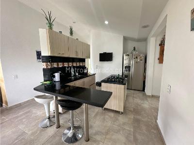 Casa de 3 alcobas en venta en El Caimo, Armenia, 450 m² · foto 7 de 20