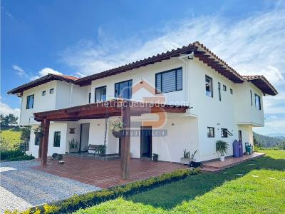 Casa de 5 alcobas en venta en Vereda Mampuesto, Rionegro · foto 3 de 20