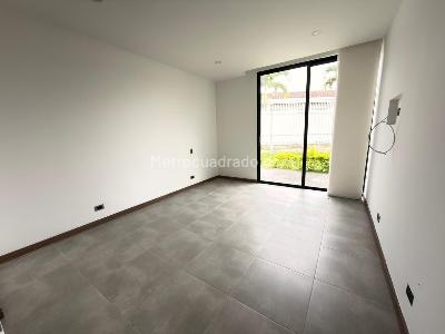 Casa de 5 alcobas en venta en Armenia, Armenia, 1600 m² · foto 19 de 20
