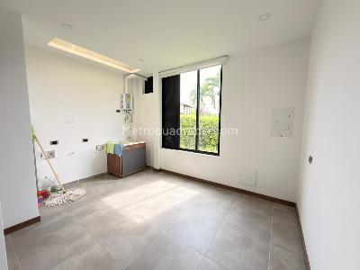 Casa de 5 alcobas en venta en Armenia, Armenia, 1600 m² · foto 8 de 20