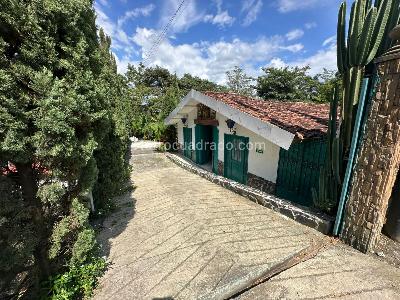 Casa de 5 alcobas en venta en El Caimo, Armenia · foto 2 de 20