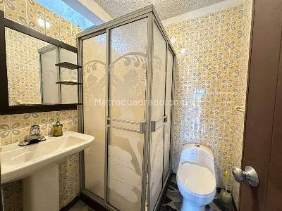 Casa de 5 alcobas en venta en Avenida Bolivar, Armenia, 254 m² · foto 13 de 20