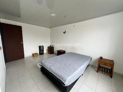 Casa de 5 alcobas en venta en Avenida Bolivar, Armenia, 254 m² · foto 17 de 20
