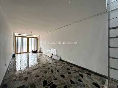 Casa de 5 alcobas en venta en Avenida Bolivar, Armenia, 254 m² · foto 4 de 20