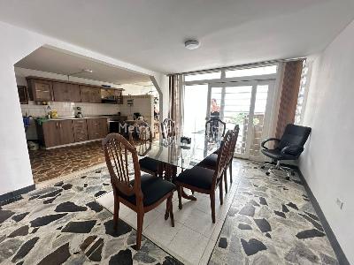 Casa de 5 alcobas en venta en Avenida Bolivar, Armenia, 254 m² · foto 6 de 20