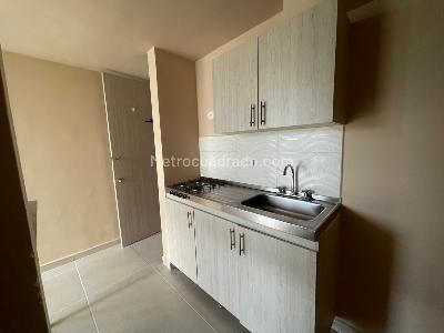 Apartamento en venta en Bosques De Pinares, Armenia · foto 3 de 20