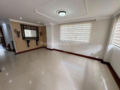 Casa de 4 alcobas en venta en Centenario, Armenia, 306 m² · foto 3 de 20