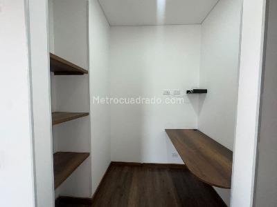 Apartamento de 3 alcobas en venta en Los Profesionales, Armenia, 137 m² · foto 17 de 18