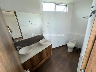 Apartamento de 3 alcobas en venta en Los Profesionales, Armenia, 137 m² · foto 18 de 18