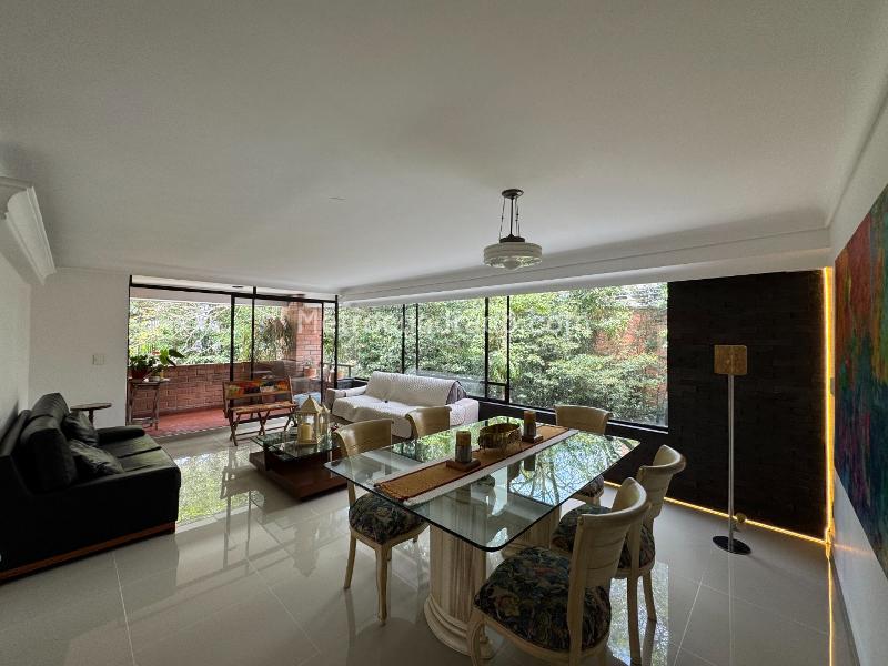 Spacious 4BR Apartment Surrounded by Nature in El Poblado