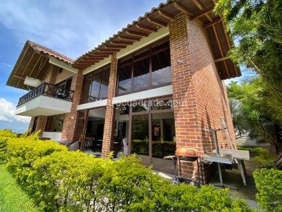 Casa de 4 alcobas en venta en Asd, Envigado, 400 m² · foto 2 de 13