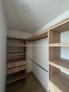 Apartamento de 2 alcobas en venta en Vegas De San Jose, Sabaneta, 76 m² · foto 8 de 10