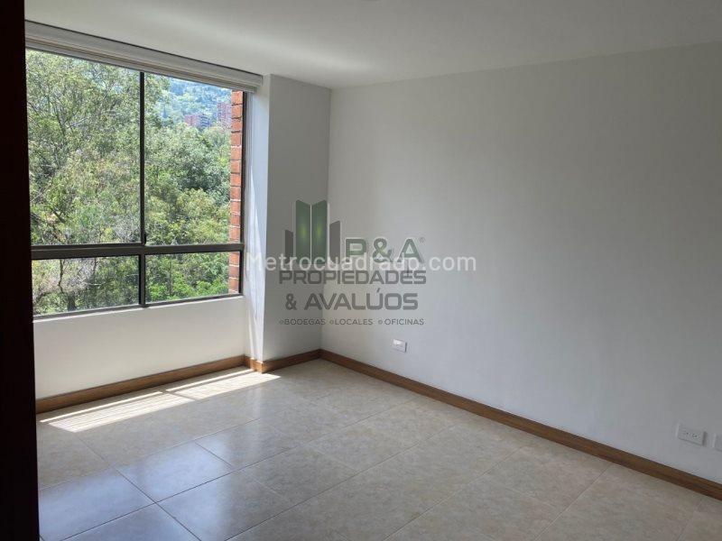 Apartamento con Piscina y Estilo en El Poblado (3 Alcobas) - 8