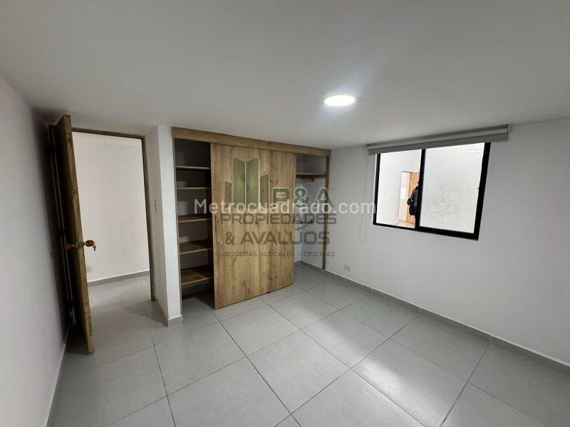 Apartamento Moderno de 4 Alcobas en el Centro de Medellín - 5