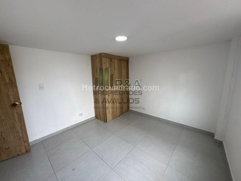 Apartamento Moderno de 4 Alcobas en el Centro de Medellín - 8