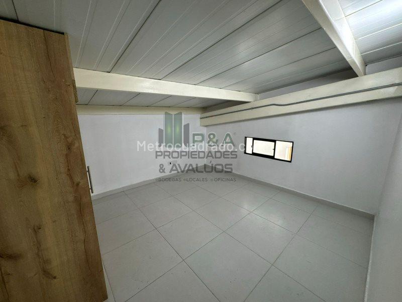 Apartamento Moderno de 4 Alcobas en el Centro de Medellín - 9