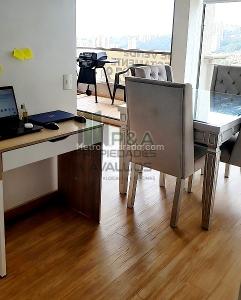 Apartamento de 3 alcobas en arriendo en Loma De Los Bernal, Medellín, 96 m² · foto 4 de 12