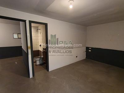 Casa de 5 alcobas en venta en El Poblado, Medellín, 560 m² · foto 3 de 14