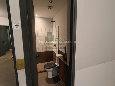Casa de 5 alcobas en venta en El Poblado, Medellín, 560 m² · foto 4 de 14
