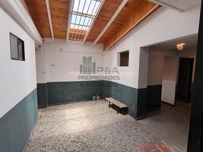 Casa de 5 alcobas en venta en El Poblado, Medellín, 560 m² · foto 6 de 14
