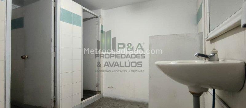 Bodega en Arriendo, La Estacion, Bello - Más