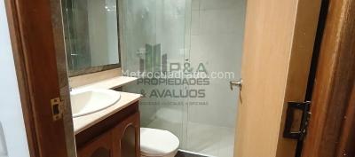 Apartamento en venta en El Poblado, Medellín · foto 8 de 15