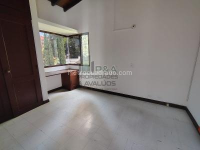 Casa en arriendo en Castropol, Medellín · foto 12 de 17