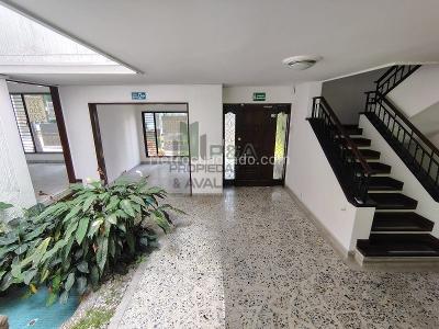 Casa en arriendo en Castropol, Medellín · foto 3 de 17