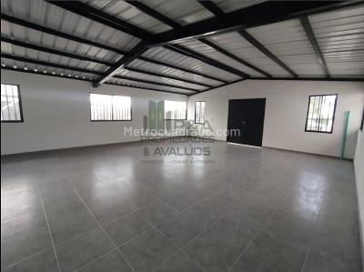 Retail space for rent in San Felix, Bello