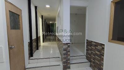 Retail space for rent in Manchester, Bello
