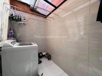 Casa de 5 alcobas en venta en Parque Campestre, Soacha, 88 m² · foto 3 de 8