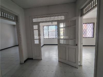 Casa de 4 alcobas en venta en Versalles, Cali, 240 m² · foto 3 de 20