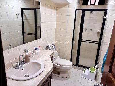 Apartamento de 3 alcobas en venta en Oeste Santa Teresita, Cali, 160 m² · foto 12 de 24