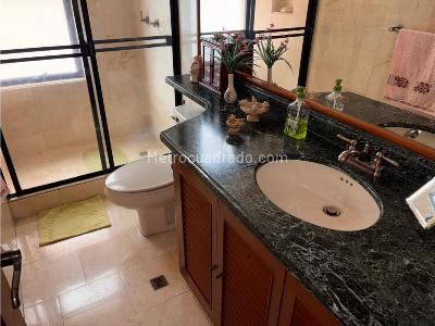 Apartamento de 3 alcobas en venta en Oeste Aguacatal, Cali, 168 m² · foto 18 de 20