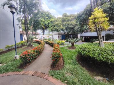 Apartamento de 2 alcobas en venta en Sur Caldas, Cali, 68 m² · foto 2 de 20