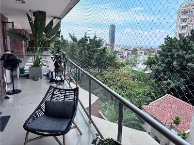 Apartamento de 2 alcobas en venta en Norte Santa Monica, Cali, 127 m² · foto 1 de 20
