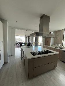 Apartamento de 3 alcobas en venta en Chico Reservado, Bogotá, 254 m² · foto 10 de 20