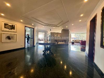 Apartamento en venta en Los Rosales, Bogotá · foto 2 de 11
