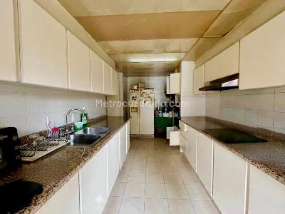 Apartamento de 3 alcobas en venta en Bosque Medina, Bogotá, 220 m² · foto 8 de 16