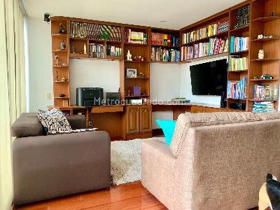 Apartamento de 3 alcobas en venta en Colina Gratamira, Bogotá, 190 m² · foto 12 de 18