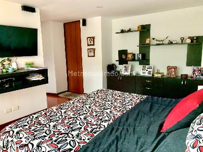 Apartamento de 3 alcobas en venta en Colina Gratamira, Bogotá, 190 m² · foto 16 de 18