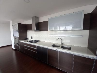 Apartamento de 3 alcobas en venta en Rosales Quinta Camacho, Bogotá, 157 m² · foto 10 de 16