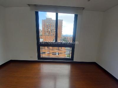 Apartamento de 3 alcobas en venta en Rosales Quinta Camacho, Bogotá, 157 m² · foto 11 de 16