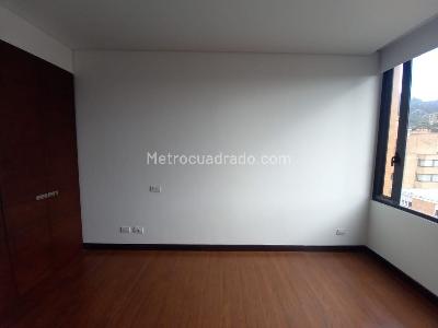 Apartamento de 3 alcobas en venta en Rosales Quinta Camacho, Bogotá, 157 m² · foto 3 de 16