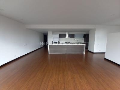 Apartamento de 3 alcobas en venta en Rosales Quinta Camacho, Bogotá, 157 m² · foto 2 de 16