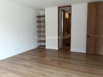 Apartamento de 3 alcobas en venta en Chico Navarra, Bogotá, 150 m² · foto 11 de 20