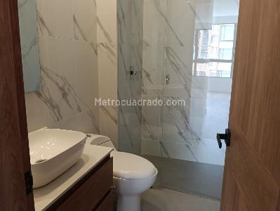 Apartamento de 3 alcobas en venta en Chico Navarra, Bogotá, 150 m² · foto 15 de 20